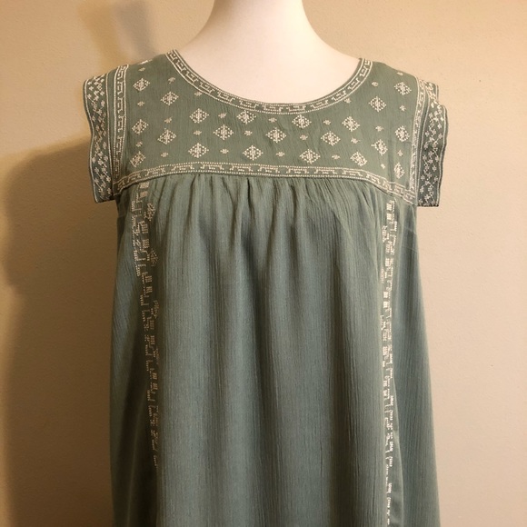 Alya Dresses & Skirts - Francesca’s Alya Green Embroidered Boho Dress